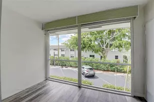 30 SE 13th St, Boca Raton, FL 33432 - Photo 17