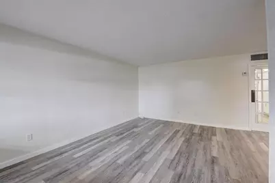 30 SE 13th St, Unit #B2, Boca Raton, FL 33432 - Photo 5