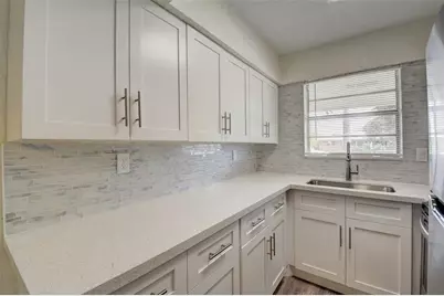 30 SE 13th St, Unit #B2, Boca Raton, FL 33432 - Photo 1