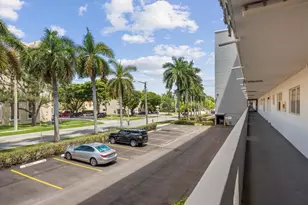 1000 NE 14th Ave, Hallandale Beach, FL 33009 - Photo 45