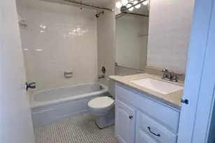 7396 NW 18th St, Margate, FL 33063 - Photo 23