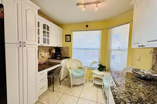 7426 Pinewalk Dr Unit, Margate, FL 33063 - Photo 5