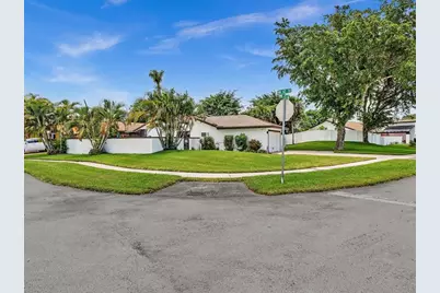 4201 NW 73rd Ave, Lauderhill, FL 33319 - Photo 63