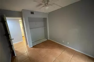 3083 N Oakland Forest Dr, Oakland Park, FL 33309 - Photo 29