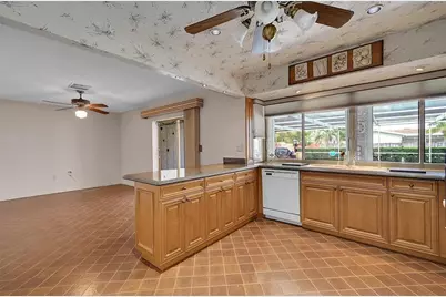 4807  Cleveland St, Hollywood, FL 33021 - Photo 5