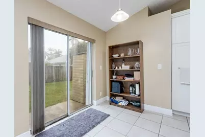 1020 SW 149th Ln, Sunrise, FL 33326 - Photo 19