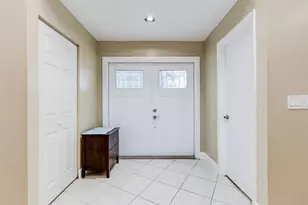 1020 SW 149th Ln, Sunrise, FL 33326 - Photo 5