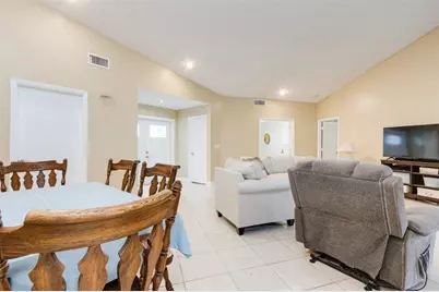 1020 SW 149th Ln, Sunrise, FL 33326 - Photo 11