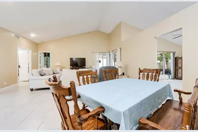 1020 SW 149th Ln, Sunrise, FL 33326 - Photo 13