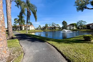 317 Knotty Pine Cir, Greenacres, FL 33463 - Photo 45