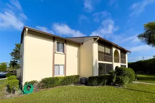 317 Knotty Pine Cir, Greenacres, FL 33463 - Photo 11