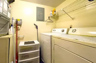 317 Knotty Pine Cir, Greenacres, FL 33463 - Photo 15