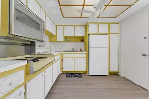 18707 NE 14th Ave, Miami, FL 33179 - Photo 11