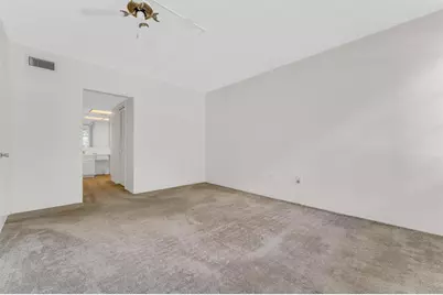 18707 NE 14th Ave, Unit #638, Miami, FL 33179 - Photo 21