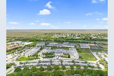 757 NW 208th Dr, Pembroke Pines, FL 33029 - Photo 45