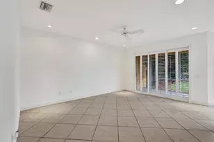 10902 Tamoron Ln, Boca Raton, FL 33498 - Photo 11