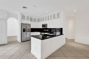 10902 Tamoron Ln, Boca Raton, FL 33498 - Photo 15