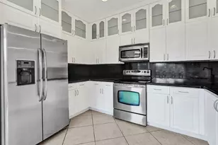 10902 Tamoron Ln, Boca Raton, FL 33498 - Photo 17