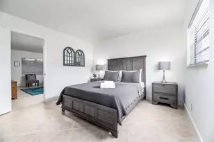 805 NE 23rd Dr, Wilton Manors, FL 33305 - Photo 11