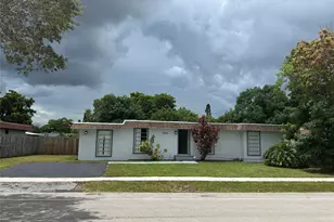 7805 NW 70th Ave, Tamarac, FL 33321 - Photo 1