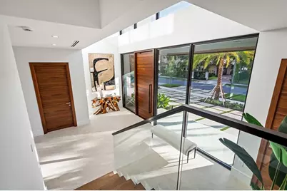 2000  Harbourview Dr, Fort Lauderdale, FL 33316 - Photo 21