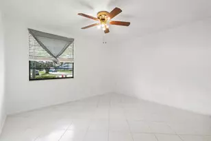 6061 Balboa Cir, Boca Raton, FL 33433 - Photo 9