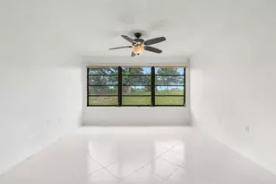 6061 Balboa Cir, Boca Raton, FL 33433 - Photo 11