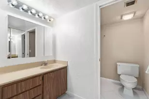 6061 Balboa Cir, Boca Raton, FL 33433 - Photo 21