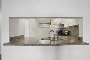 109 Lake Emerald Dr, Oakland Park, FL 33309 - Photo 3