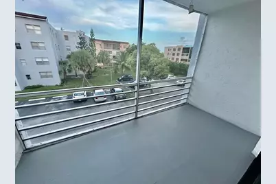 2850  Somerset Dr, Unit #316L, Lauderdale Lakes, FL 33311 - Photo 19