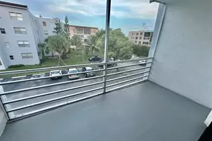 2850 Somerset Dr, Lauderdale Lakes, FL 33311 - Photo 19