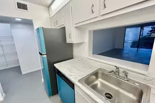 2850 Somerset Dr, Lauderdale Lakes, FL 33311 - Photo 5