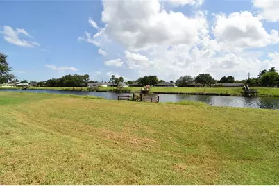 1654 SW Lexington Dr, Port Saint Lucie, FL 34953 - Photo 11