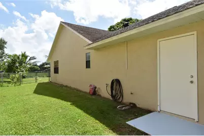 1654 SW Lexington Dr, Port Saint Lucie, FL 34953 - Photo 5