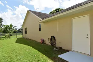 1654 SW Lexington Dr, Port Saint Lucie, FL 34953 - Photo 5