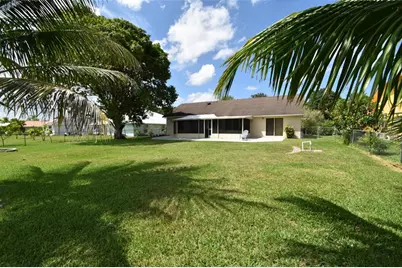 1654 SW Lexington Dr, Port Saint Lucie, FL 34953 - Photo 9