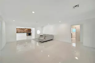 2524 NE 26th Terrace, Fort Lauderdale, FL 33305 - Photo 9