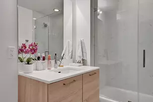 16385 Biscayne Blvd, North Miami Beach, FL 33160 - Photo 23