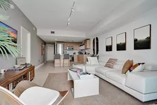 16385 Biscayne Blvd, North Miami Beach, FL 33160 - Photo 11