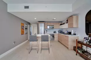 16385 Biscayne Blvd, North Miami Beach, FL 33160 - Photo 13