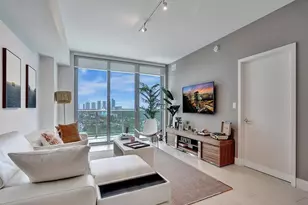 16385 Biscayne Blvd, North Miami Beach, FL 33160 - Photo 7