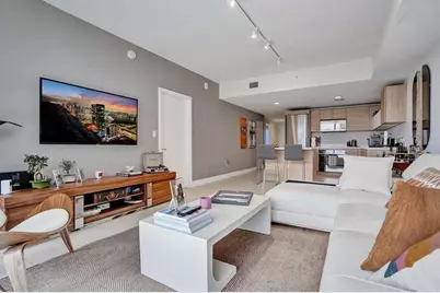 16385  Biscayne Blvd, Unit #1518, North Miami Beach, FL 33160 - Photo 1