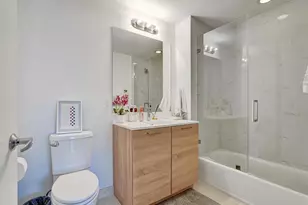 16385 Biscayne Blvd, North Miami Beach, FL 33160 - Photo 21