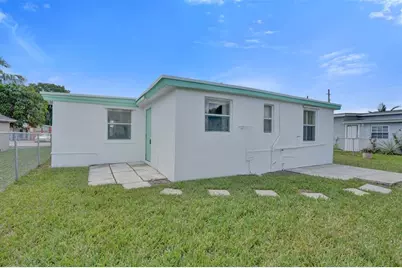 2055 NW 8th St, Pompano Beach, FL 33069 - Photo 15