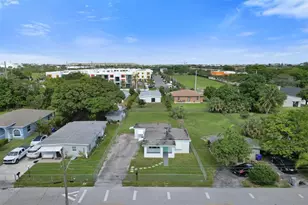 2055 NW 8th St, Pompano Beach, FL 33069 - Photo 17