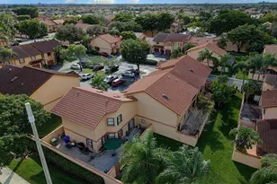 1013 SW 112th Ter, Pembroke Pines, FL 33025 - Photo 39