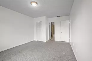 1013 SW 112th Ter, Pembroke Pines, FL 33025 - Photo 27