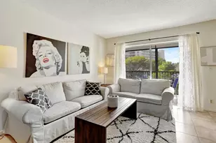 2230 N Cypress Bend Dr, Pompano Beach, FL 33069 - Photo 11