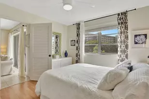 2230 N Cypress Bend Dr, Pompano Beach, FL 33069 - Photo 15