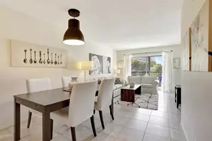 2230 N Cypress Bend Dr, Pompano Beach, FL 33069 - Photo 9